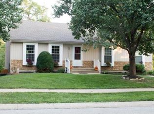 12927 S Seminole Dr, Olathe, KS 66062