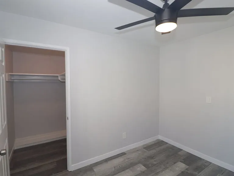 4239 Swift Ave — Photo 29