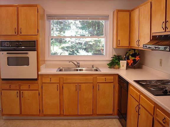 3rd image of 112 Brookdale Ave