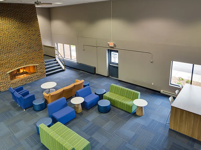 E Street Flats - Student Housing — Photo 9