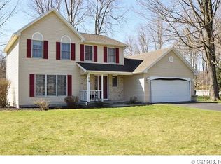 614 Galbro Cir, Webster, NY 14580