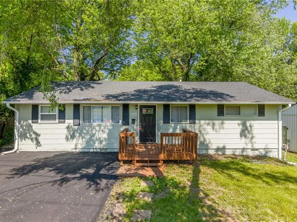 8516 Oldham Rd, Kansas City, MO 64138