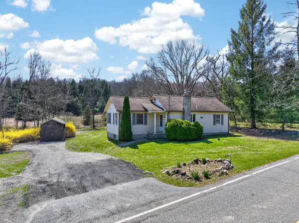 6 Hotalen Rd, Branchville, NJ 07826