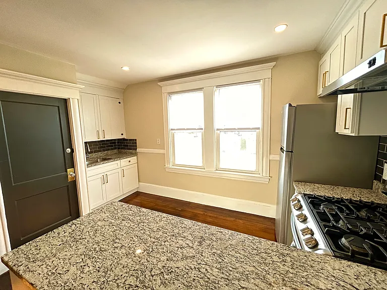 250-252 Central Ave #3 — Photo 7