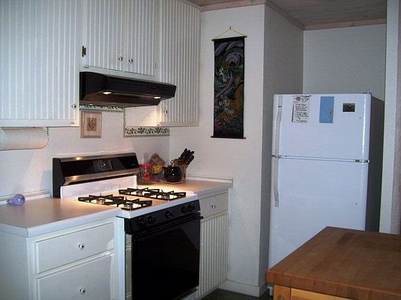 4th image of 903 N Orange St