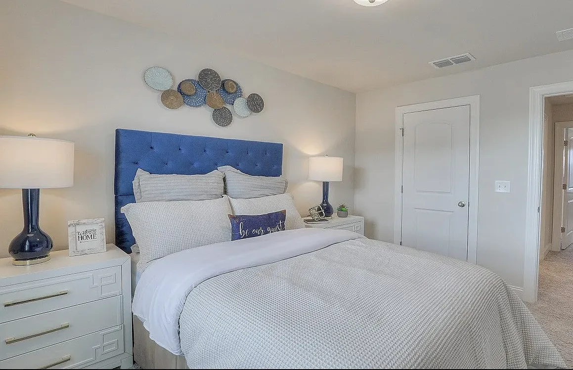 3 bed, 1400 sqft, $2,350 — Photo 3