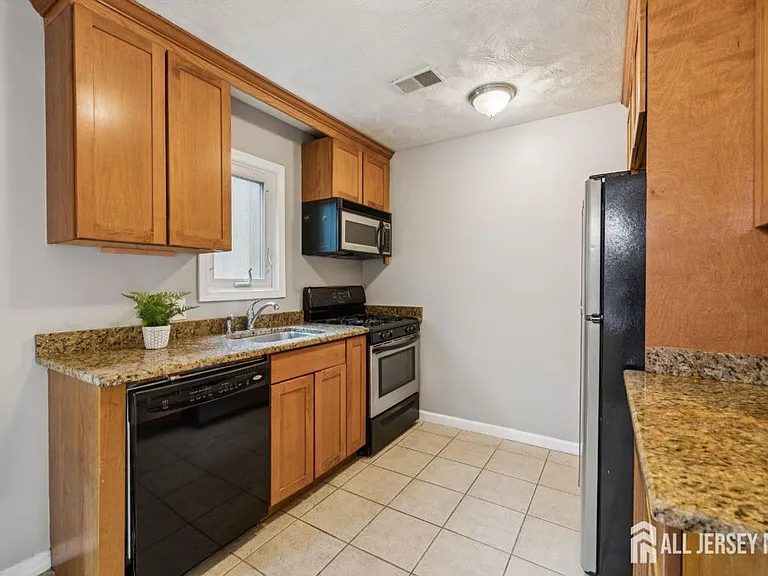 92 Paul Robeson Blvd — Photo 6
