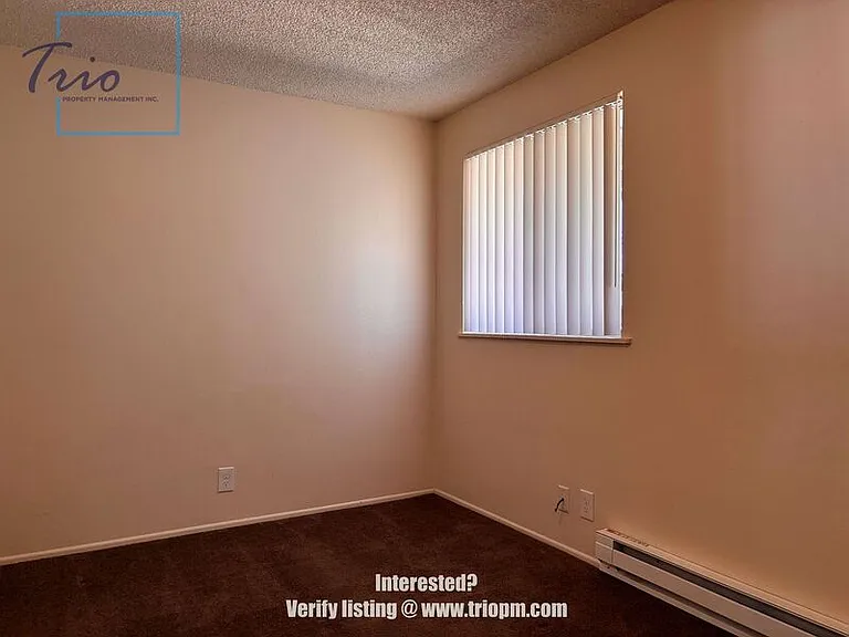 492 Macy St — Photo 9