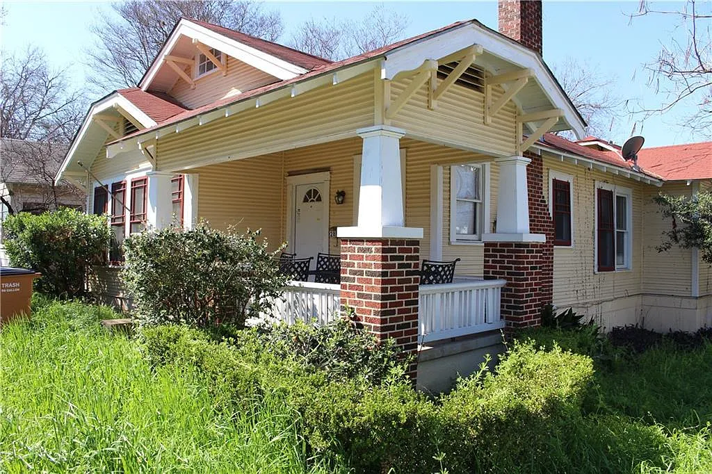 5 bed, 2143 sqft, $5,695 — Photo 3