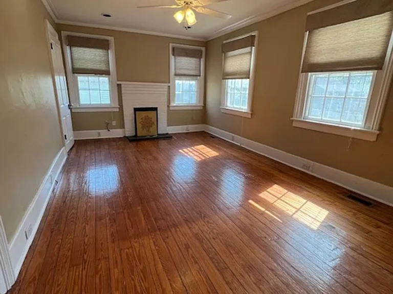 217 White Oak St — Photo 12