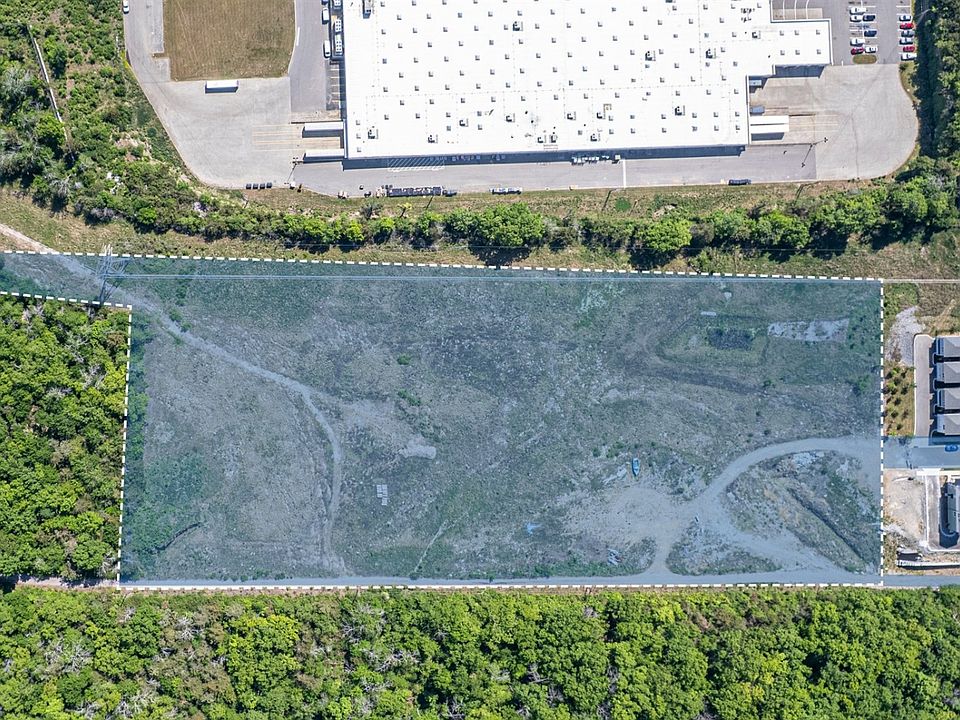 2nd image of 5754 River Rd