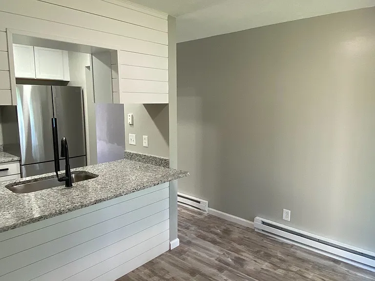 303 Forest Ln — Photo 8