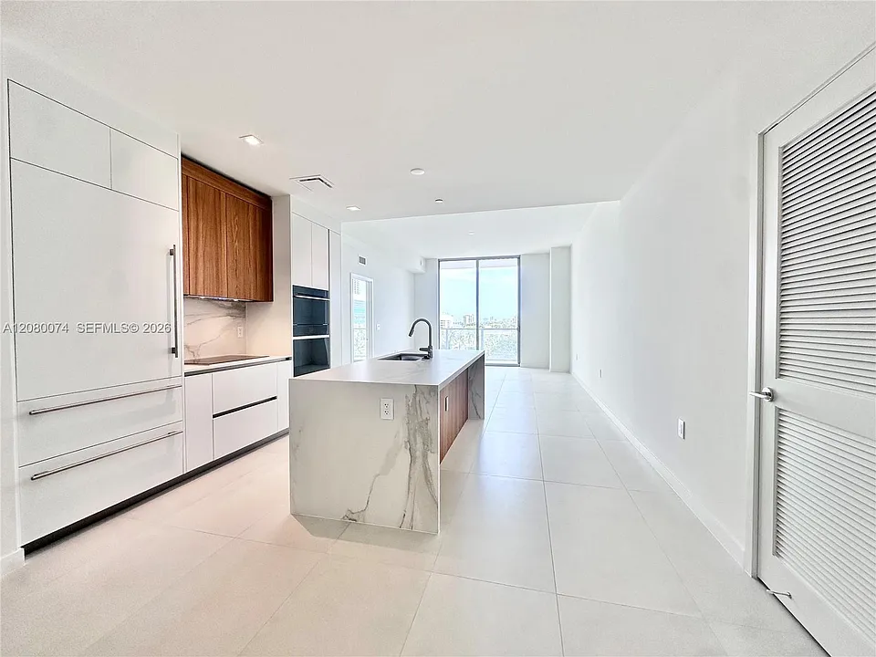 1400 Biscayne Blvd #409