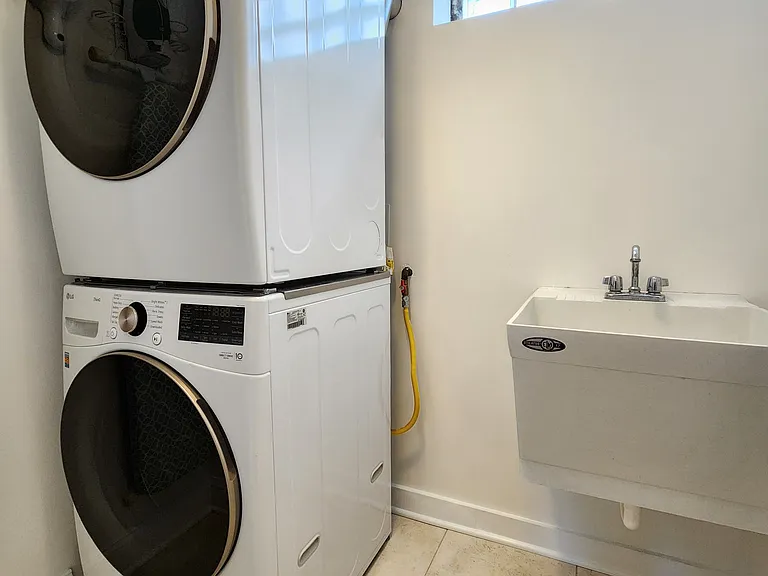 67 Alexander St #1 — Photo 8