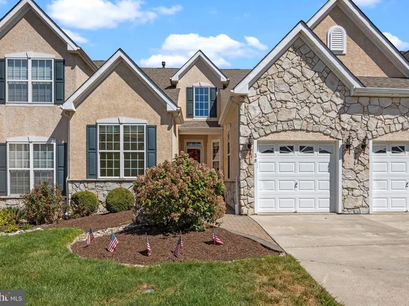 38 McConkey Dr, Washington Crossing, PA 18977