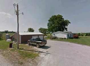 681 E 1975 North Rd, Edinburg, IL 62531