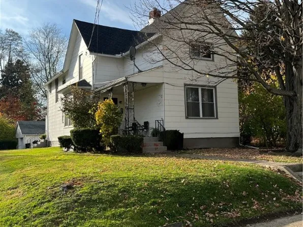 330 Chautauqua Blvd, Erie, PA 16511