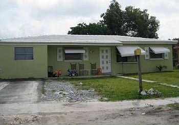 2nd image of 1640 NW 32nd Ave