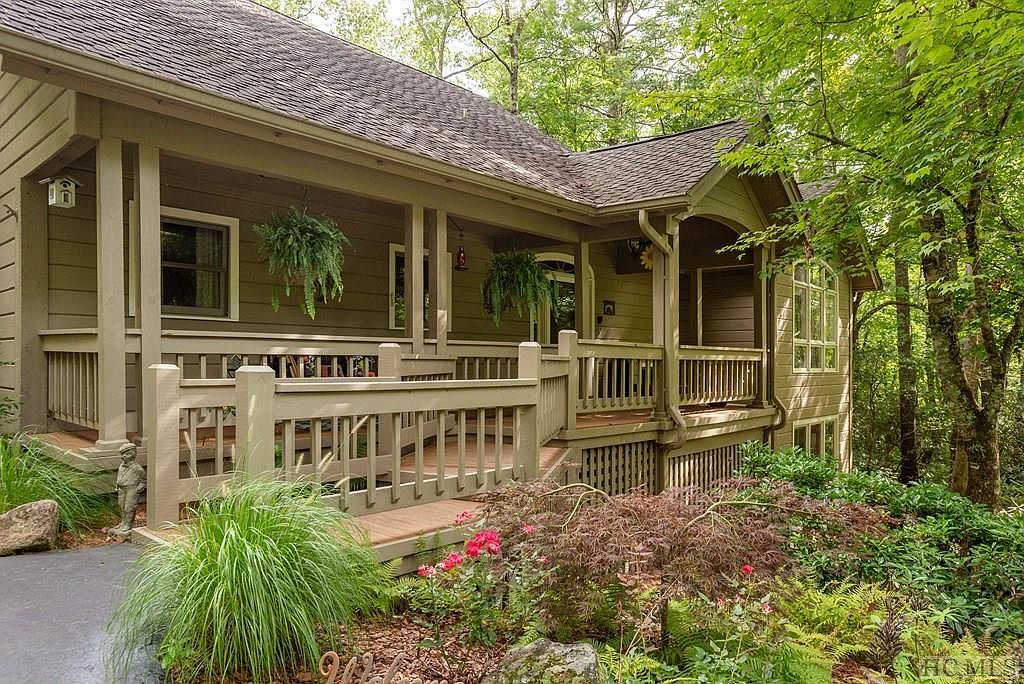 651 Winding Creek Rd