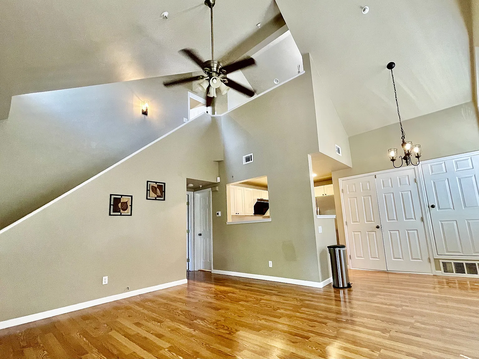 2 bed, $1,180 — Photo 3