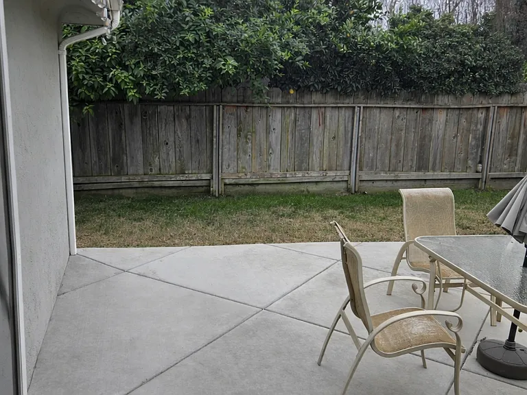 411 Whitney St — Photo 13
