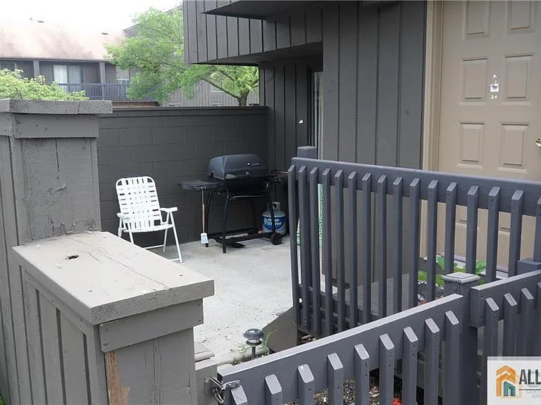 162 Westgate Dr #162 — Photo 1