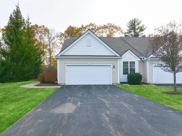 17 Linkside Ct #17, Northbridge, MA 01534