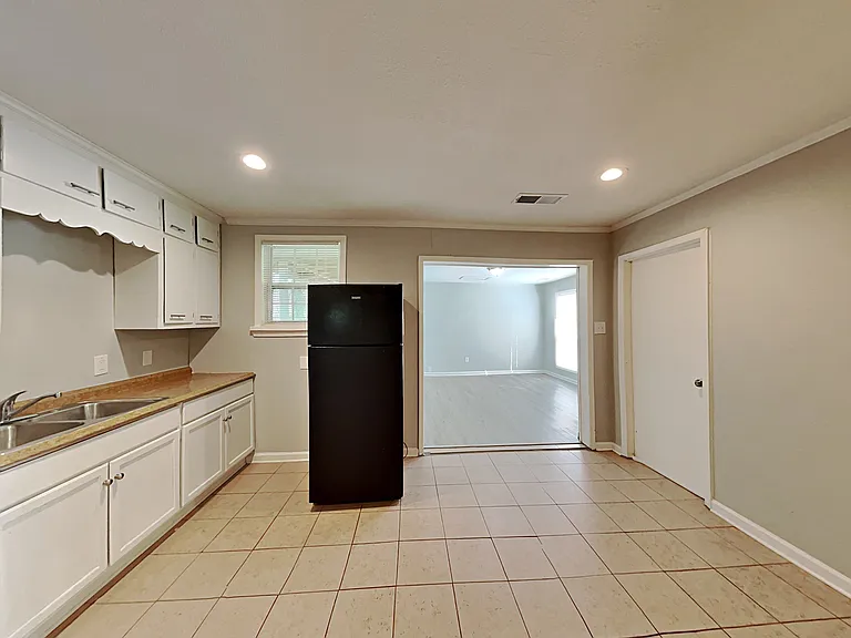 2611 Lake Harbin Rd — Photo 6