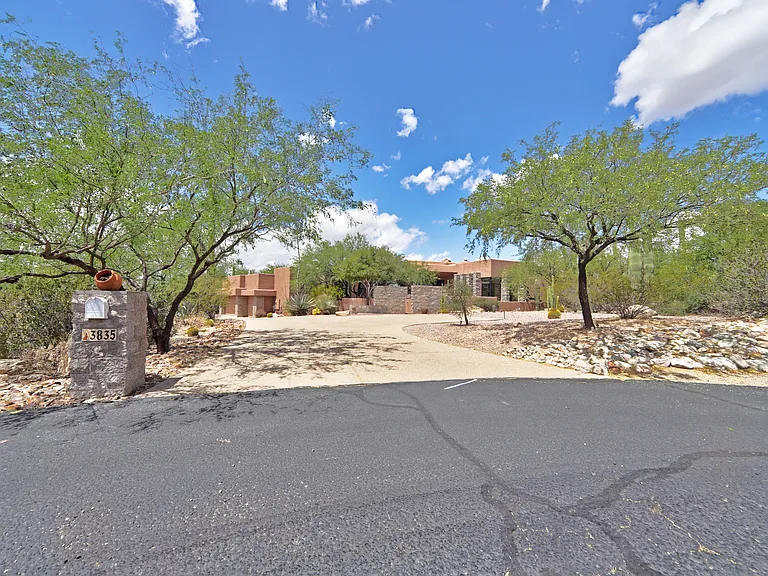3835 N Whiptail Wash Pl — Photo 73