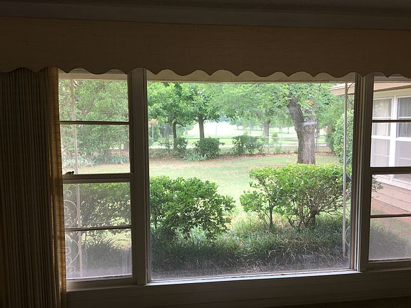4th image of 2611 Fairway Dr