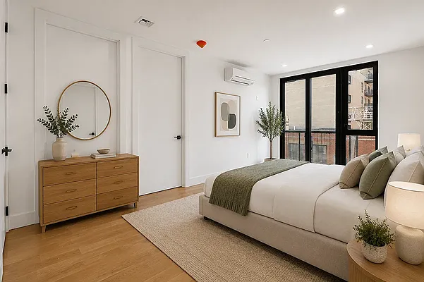 Bedroom, photo 1