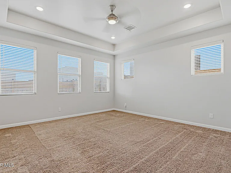 253 Emerald Sun Dr — Photo 29