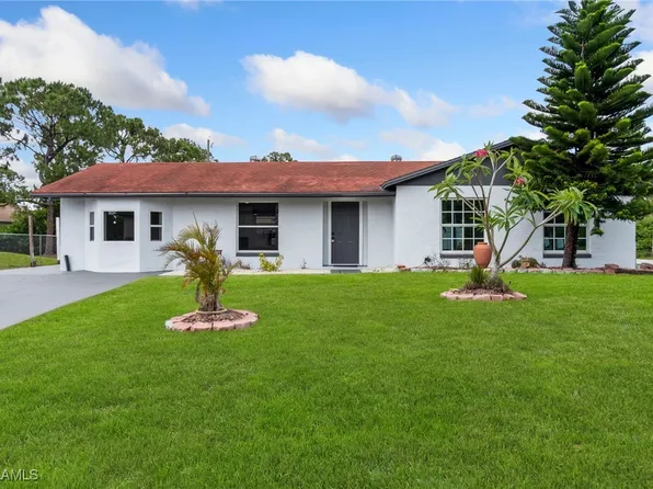 4700 3rd St W, Lehigh Acres, FL 33971