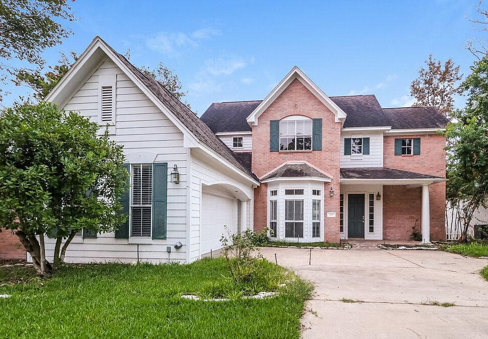 1st image of 302 Woodside Ln