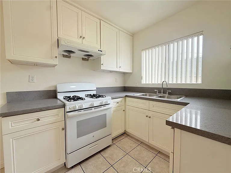 11117 Klingerman St #4 — Photo 12