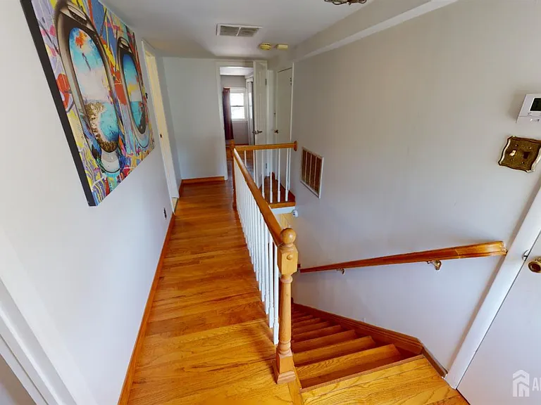 22 Wilson Ave — Photo 21