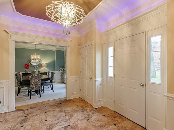 Entrance hall to dining room