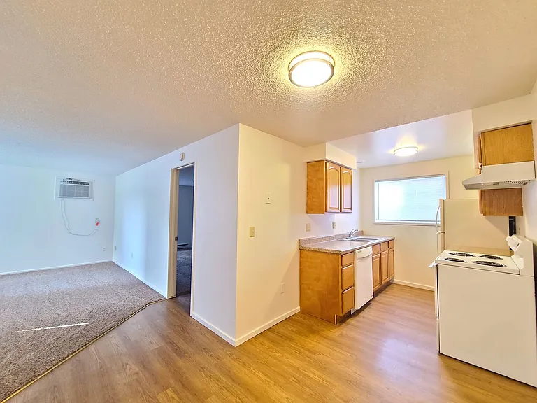 Horizon Apartments — Photo 3