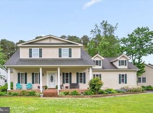 9410 Lakeview Dr, Berlin, MD 21811