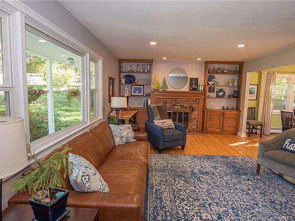 10 Hunting Ridge Road