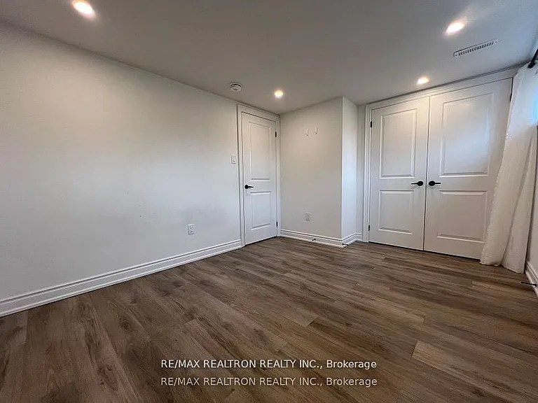 25 Emperor St #BASEMENT — Photo 12