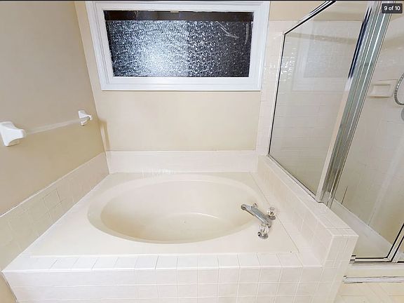5th image of 110 Beaverwood Ln