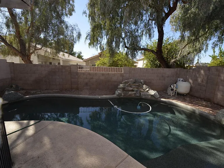 630 N Diane Ct — Photo 11