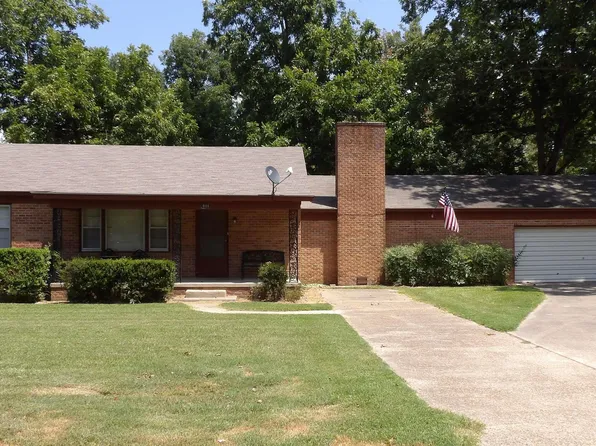911 S Trotter St, Dermott, AR 71638