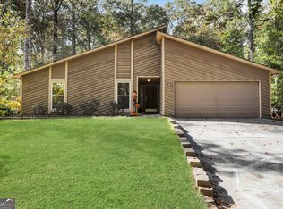 1380 Terramont Dr, Roswell, GA 30076