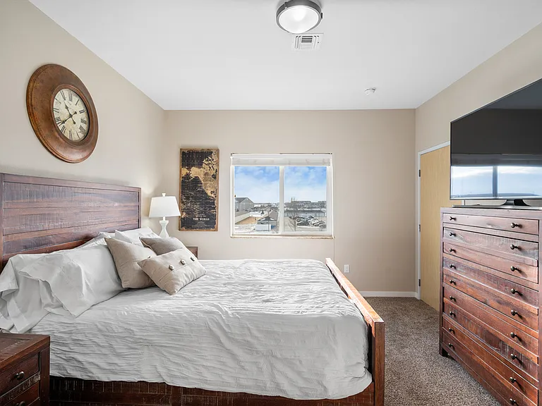 12. Stone Creek 306 VRBO - Bed2_Reverse 12. Stone Creek 306 VRBO - Bed2_Reverse