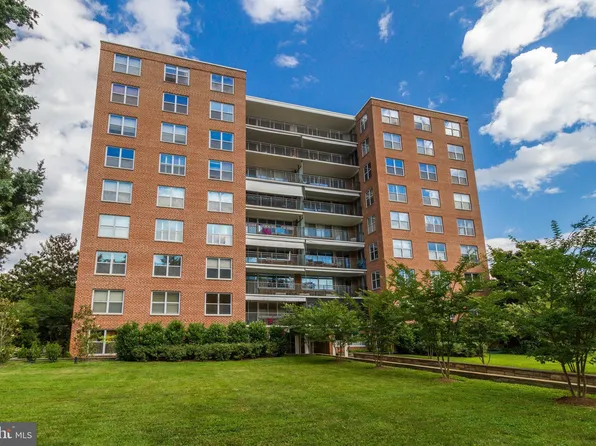 3900 Watson Pl NW #B-2c, Washington, DC 20016