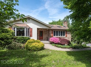 10 Harrison Rd, Kinnelon, NJ 07405