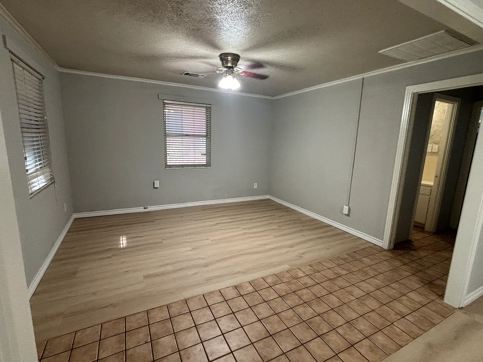 4 bed, 1572 sqft, $1,950 — Photo 2
