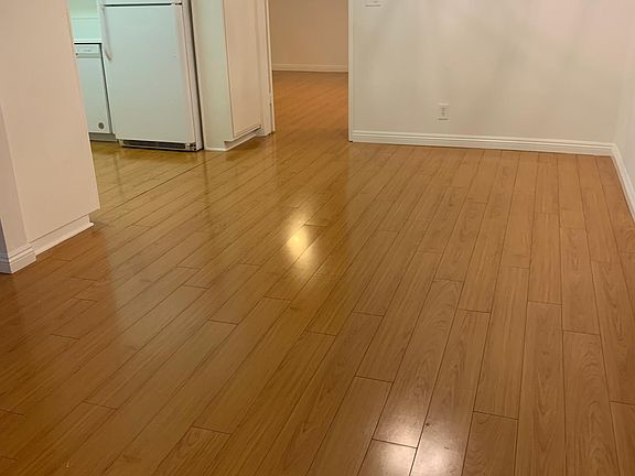 3rd image of 725 N Sweetzer Ave APT 103